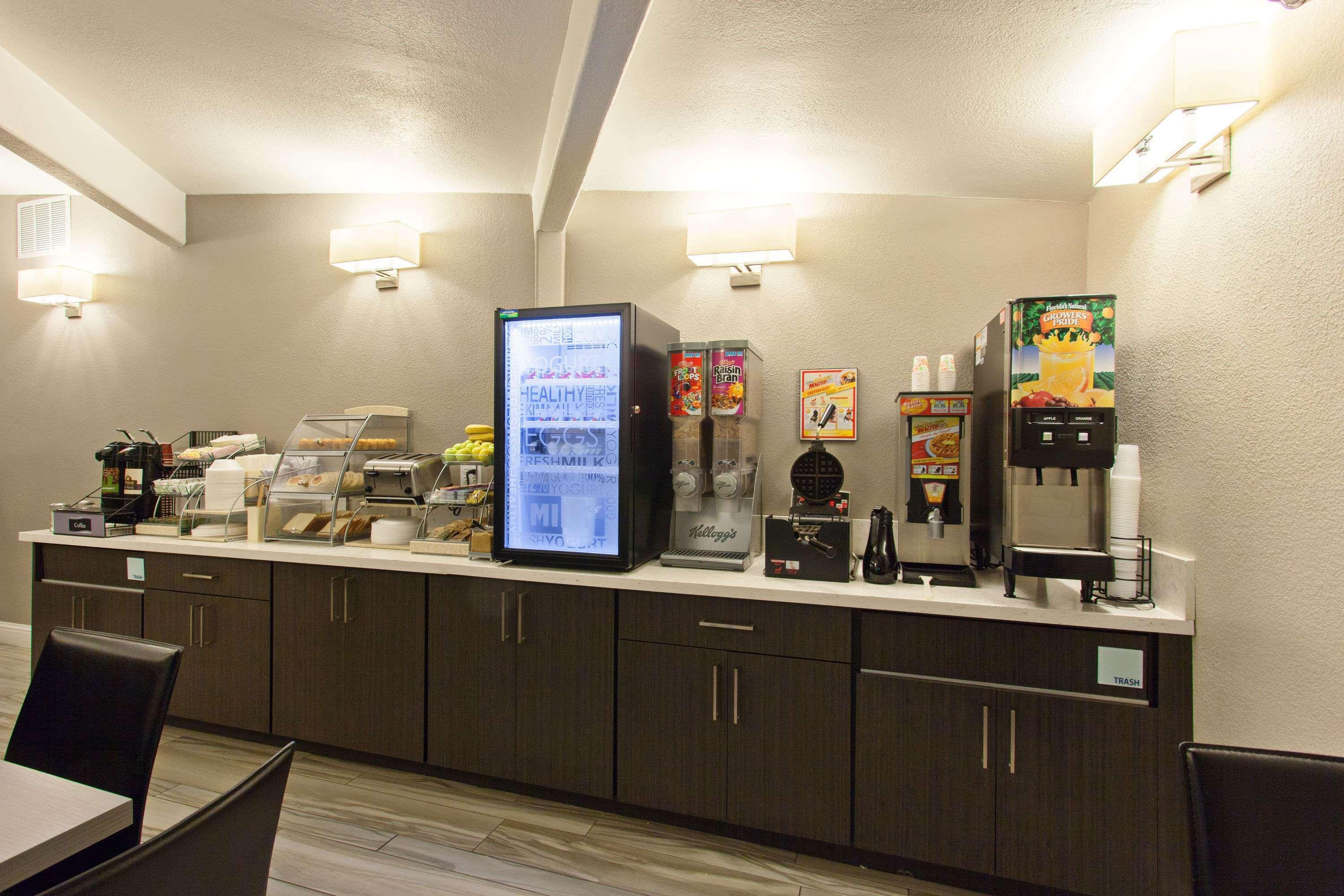 Days Inn By Wyndham Chowchilla Gateway To Yosemite Bagian luar foto