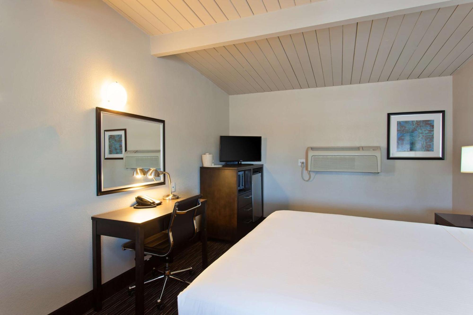 Days Inn By Wyndham Chowchilla Gateway To Yosemite Bagian luar foto